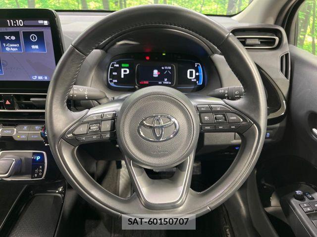 Toyota AQUA 2022-03 8128862-10