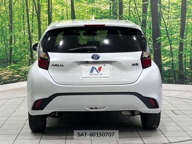 Toyota AQUA 2022-03 8128862-14