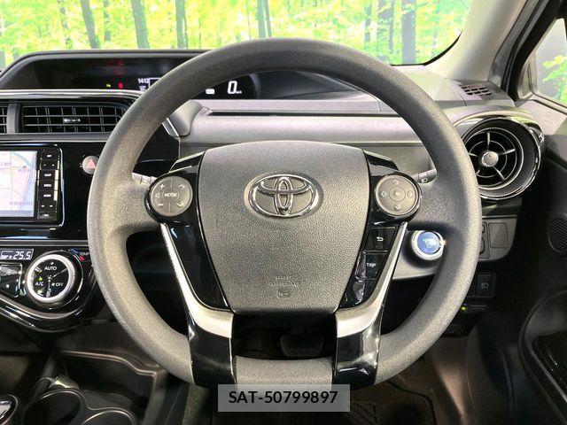 Toyota AQUA 2018-12 8128873-10