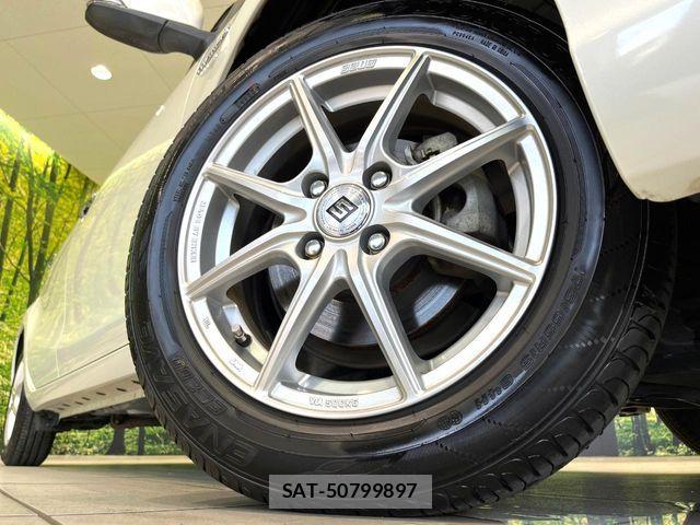 Toyota AQUA 2018-12 8128873-12