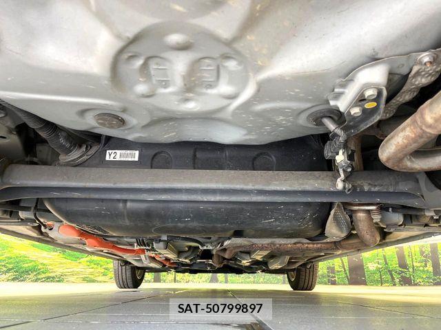 Toyota AQUA 2018-12 8128873-18