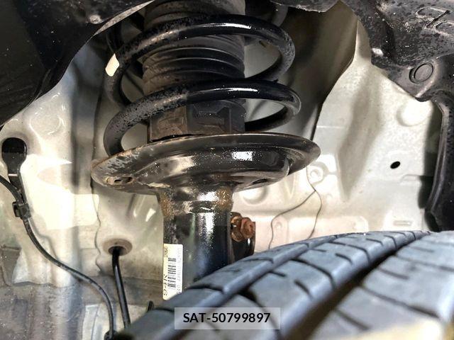 Toyota AQUA 2018-12 8128873-19