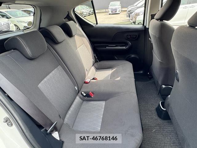 Toyota AQUA 2020-03 8128875-9