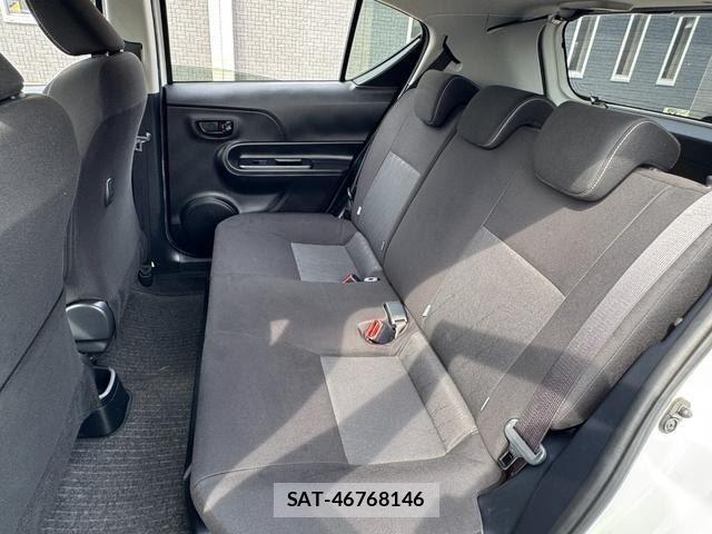 Toyota AQUA 2020-03 8128875-11
