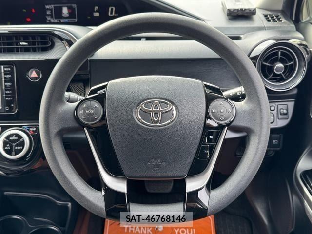 Toyota AQUA 2020-03 8128875-13