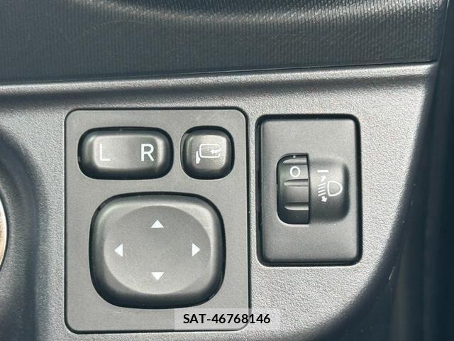 Toyota AQUA 2020-03 8128875-27