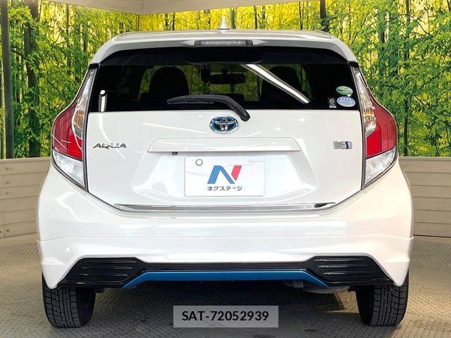 Toyota AQUA 2015-10 8128874-14