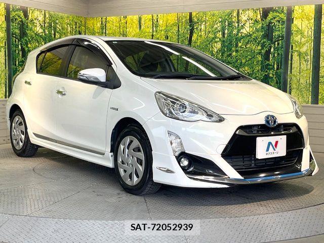 Toyota AQUA 2015-10 8128874-15