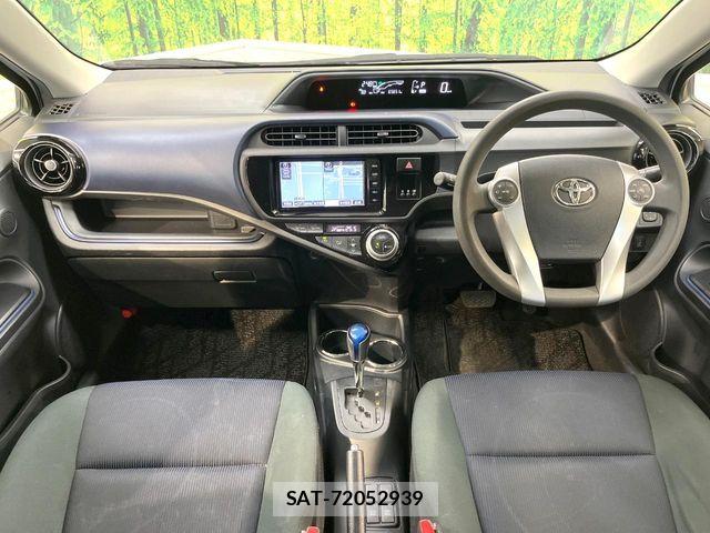 Toyota AQUA 2015-10 8128874-1