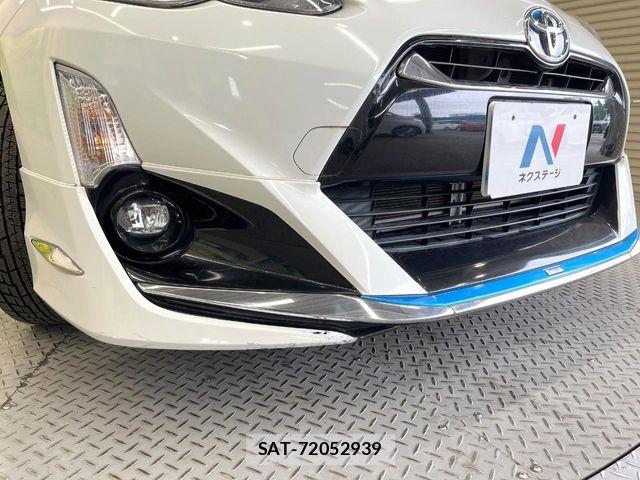Toyota AQUA 2015-10 8128874-2