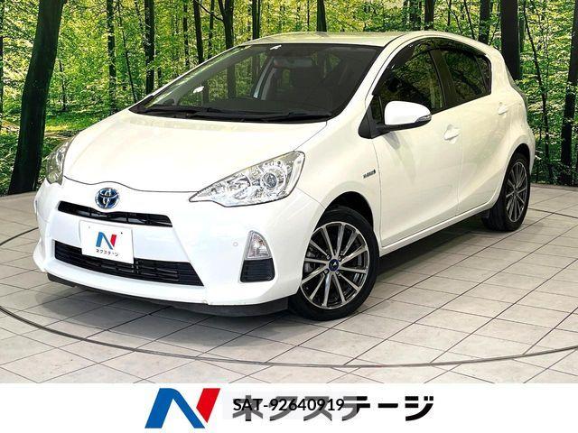 Toyota AQUA 2014-09 8128897-0