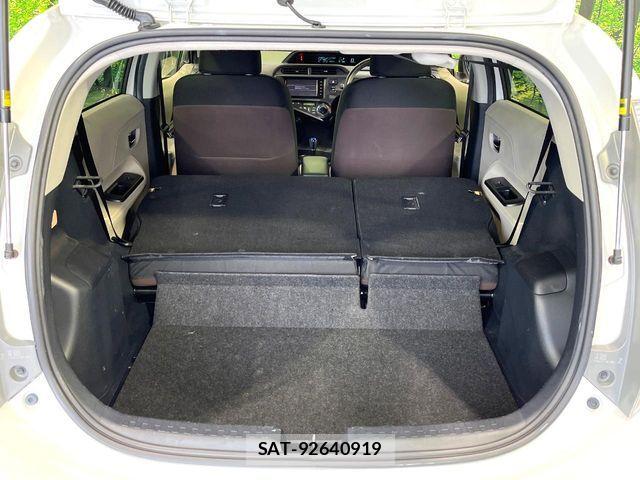 Toyota AQUA 2014-09 8128897-9