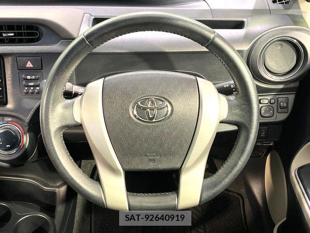 Toyota AQUA 2014-09 8128897-10