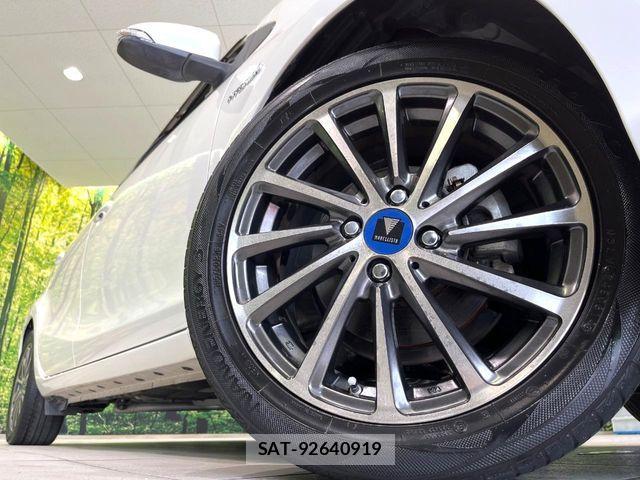 Toyota AQUA 2014-09 8128897-12