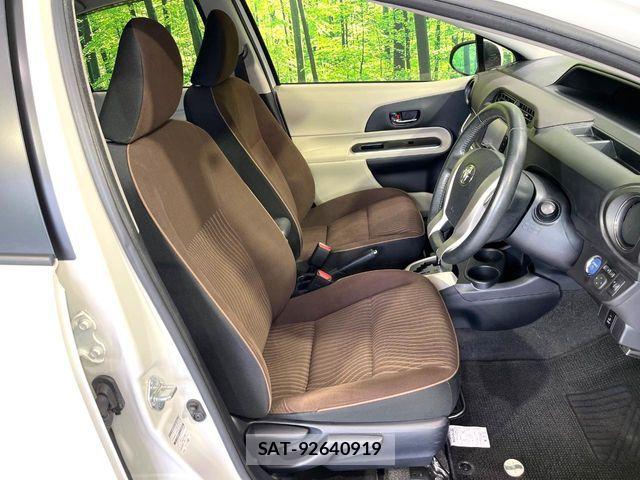 Toyota AQUA 2014-09 8128897-7
