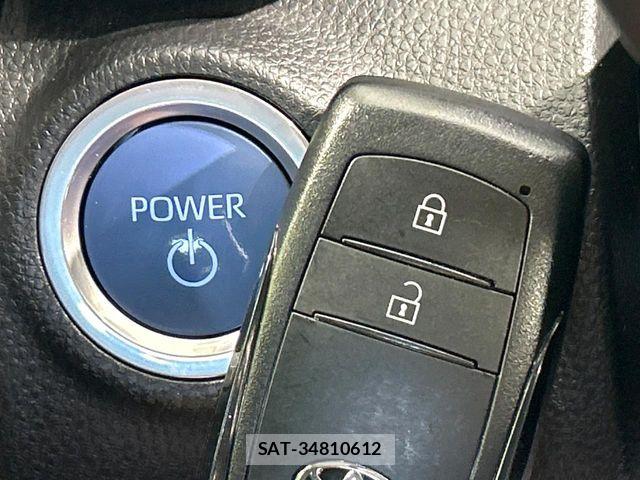 Toyota AQUA 2022-03 8128869-6