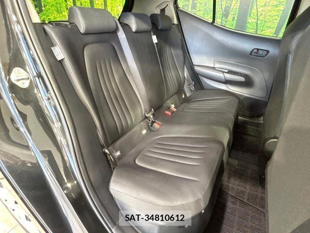 Toyota AQUA 2022-03 8128869-8