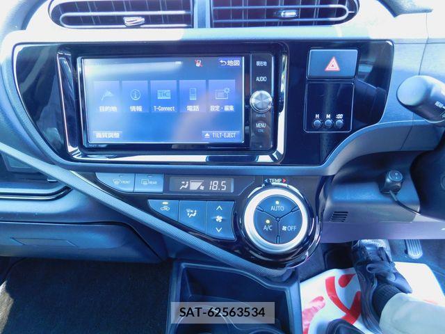 Toyota AQUA 2017-02 8128904-16