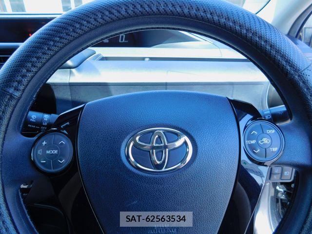 Toyota AQUA 2017-02 8128904-19
