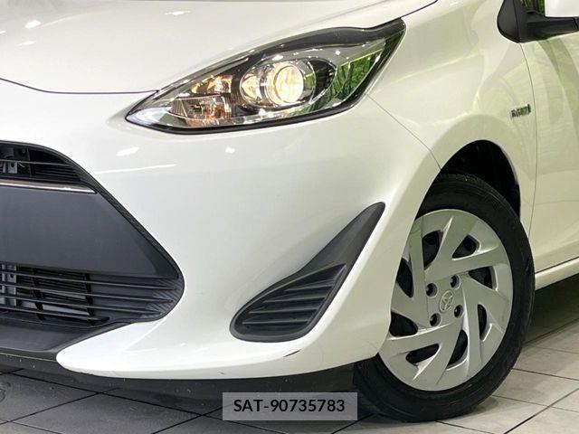 Toyota AQUA 2019-06 8128903-11