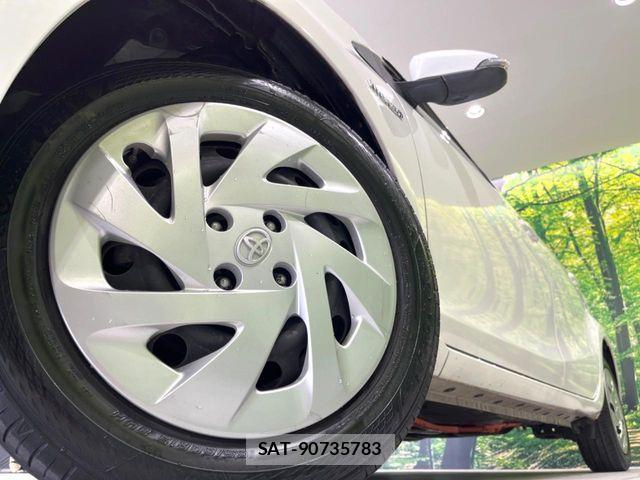 Toyota AQUA 2019-06 8128903-12