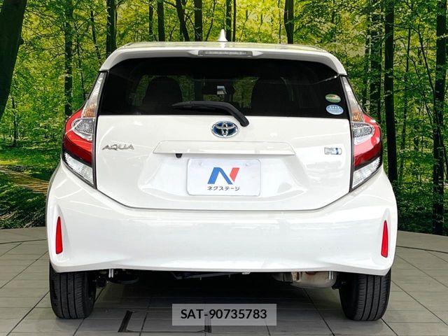 Toyota AQUA 2019-06 8128903-14
