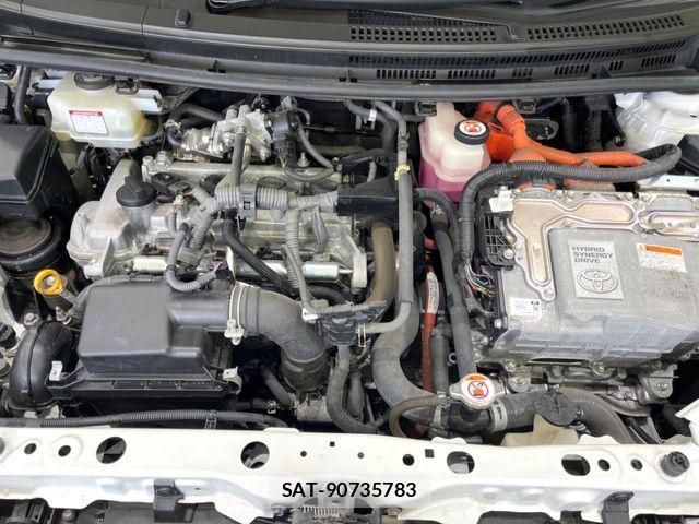 Toyota AQUA 2019-06 8128903-17