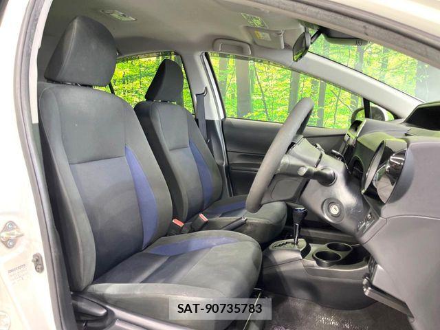 Toyota AQUA 2019-06 8128903-7