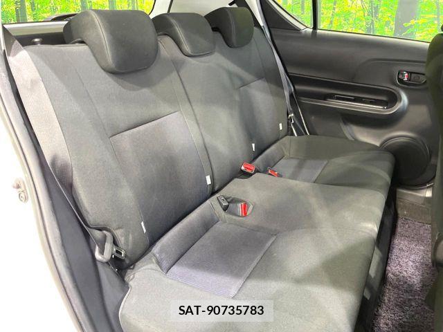 Toyota AQUA 2019-06 8128903-8