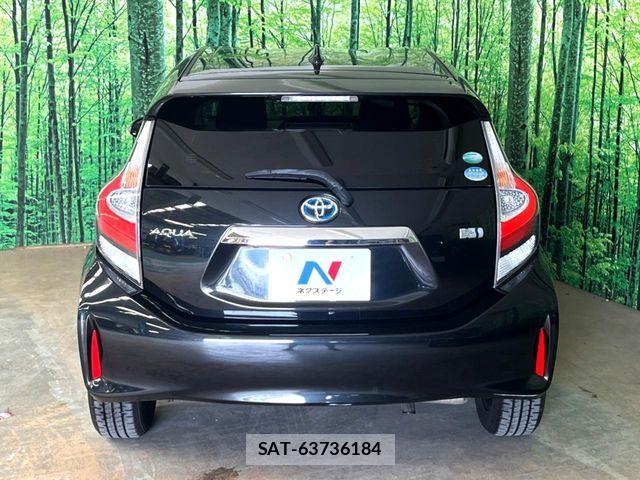 Toyota AQUA 2017-12 8128889-9