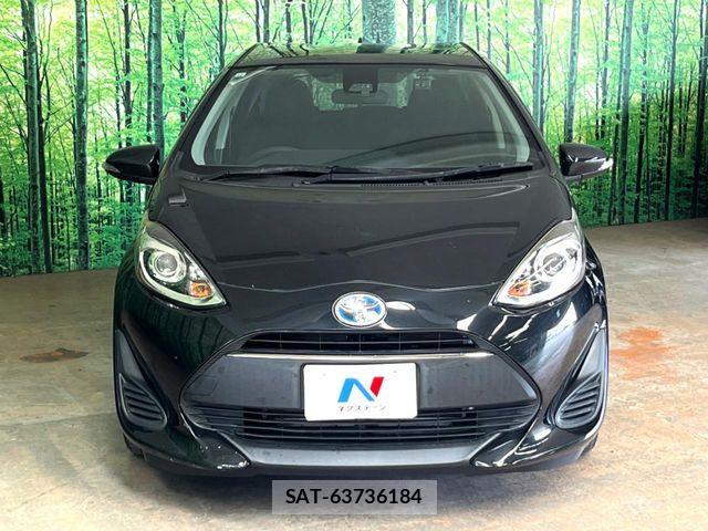 Toyota AQUA 2017-12 8128889-8