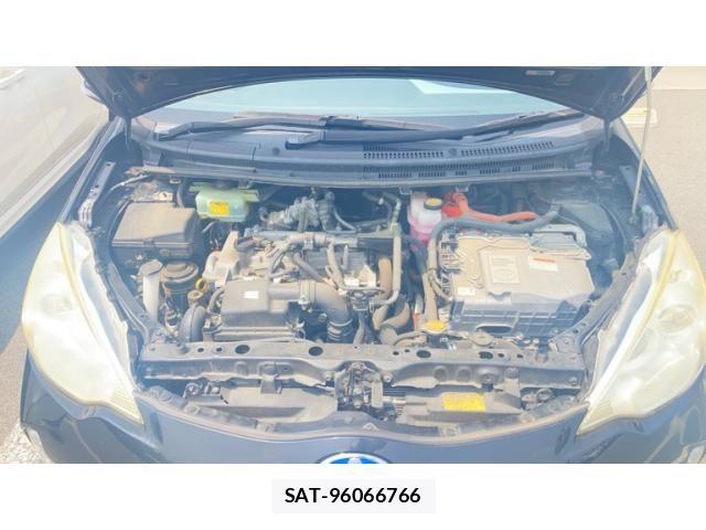 Toyota AQUA 2012-02 8128920-11