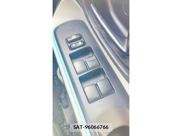 Toyota AQUA 2012-02 8128920-12