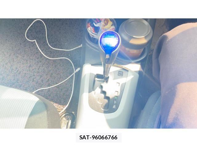 Toyota AQUA 2012-02 8128920-18
