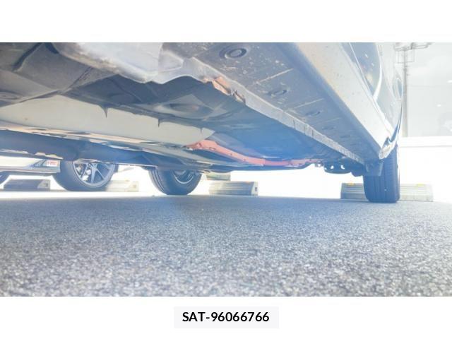 Toyota AQUA 2012-02 8128920-5