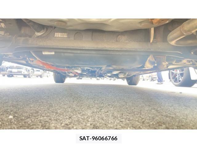 Toyota AQUA 2012-02 8128920-8