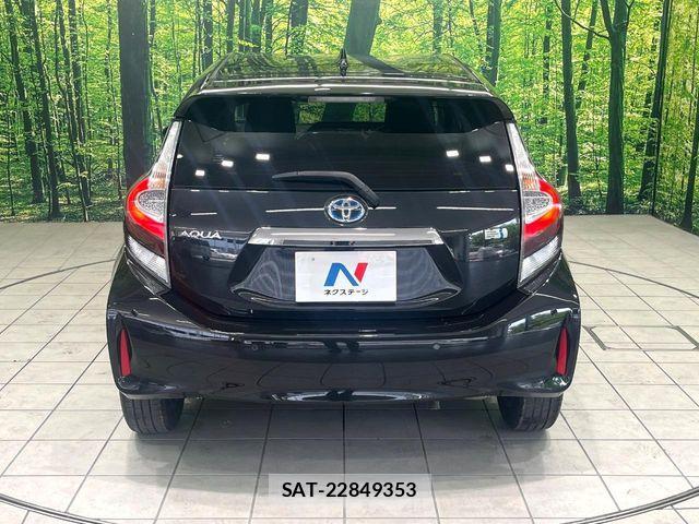 Toyota AQUA 2021-06 8145461-14