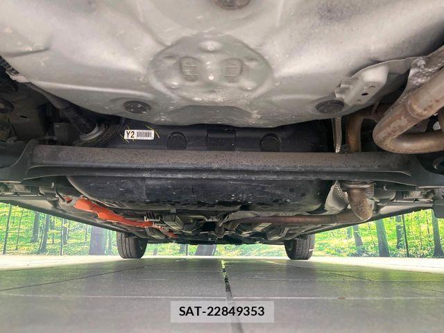 Toyota AQUA 2021-06 8145461-18