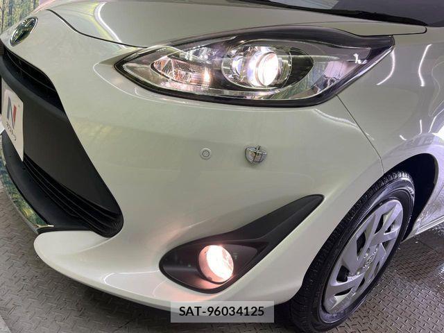 Toyota AQUA 2019-12 8145460-11