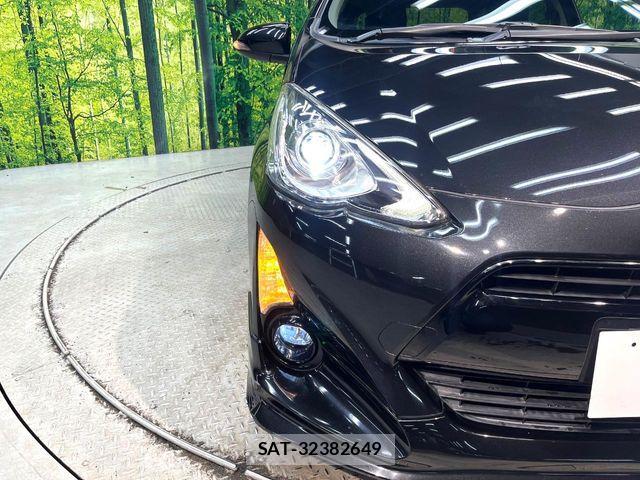 Toyota AQUA 2015-05 8145462-11
