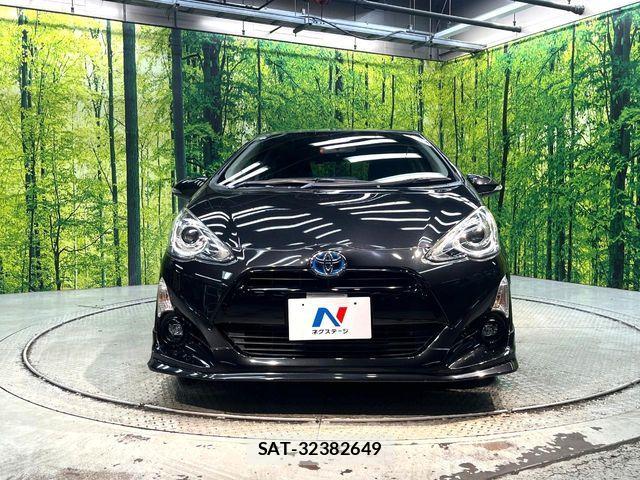 Toyota AQUA 2015-05 8145462-13