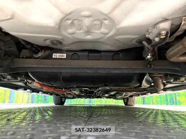 Toyota AQUA 2015-05 8145462-18