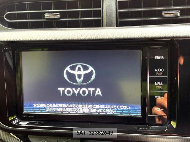 Toyota AQUA 2015-05 8145462-2