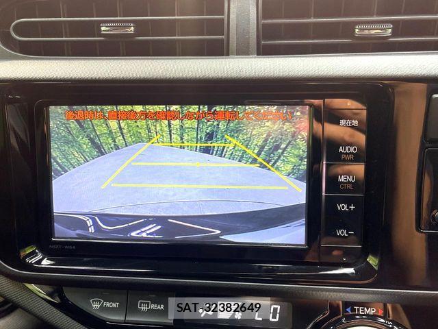 Toyota AQUA 2015-05 8145462-3