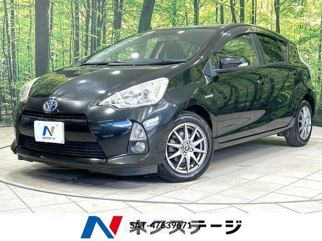 Toyota AQUA 2014-04 8145466-0