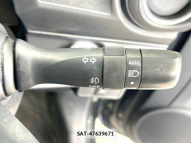 Toyota AQUA 2014-04 8145466-4