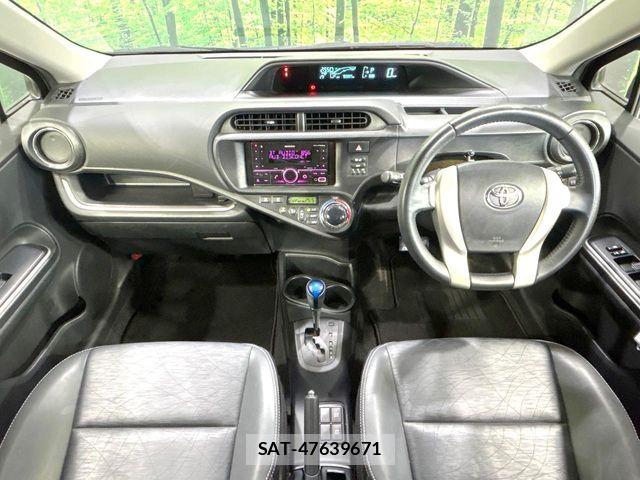 Toyota AQUA 2014-04 8145466-6