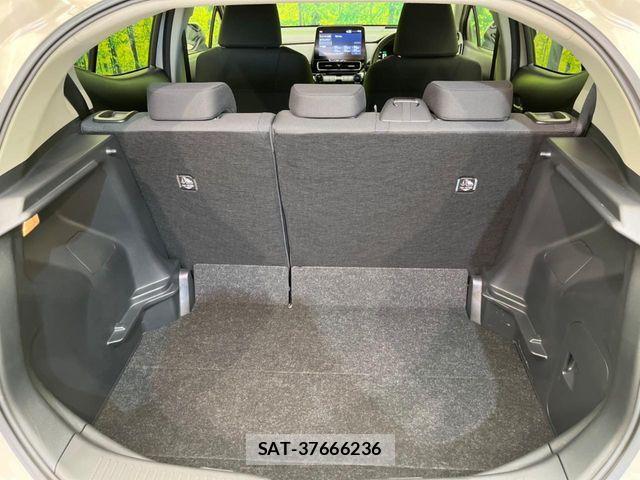 Toyota AQUA 2021-07 8145455-9
