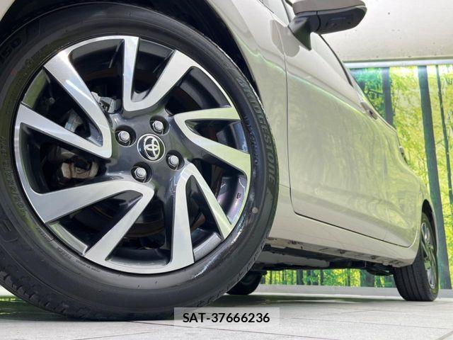 Toyota AQUA 2021-07 8145455-12