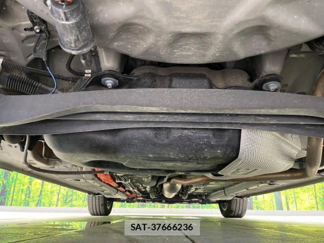 Toyota AQUA 2021-07 8145455-18